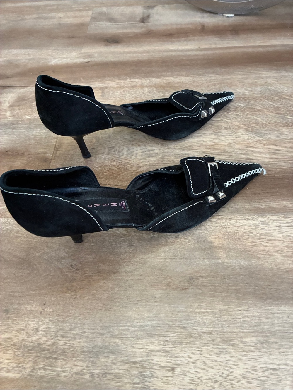 SEXY!!! Steven by Steve Madden Black Suede Pointed Studded D'Orsay Pumps size 9 - Picture 8 of 8